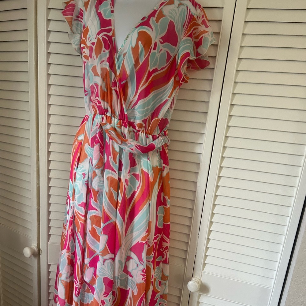 Preowned Lily and Kate Pink, White and Orange Flower Maxi Dress Size 6